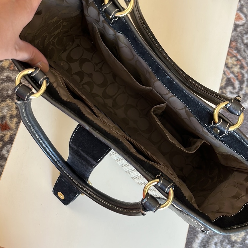 Straw Coach Tote Bag - Picture 4 of 10